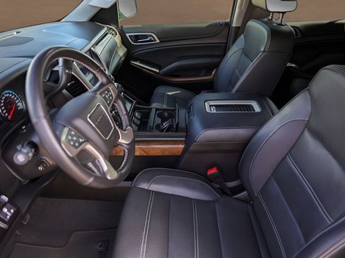 Used 2020 GMC Yukon Denali w/ Denali Ultimate Package RWD image 9