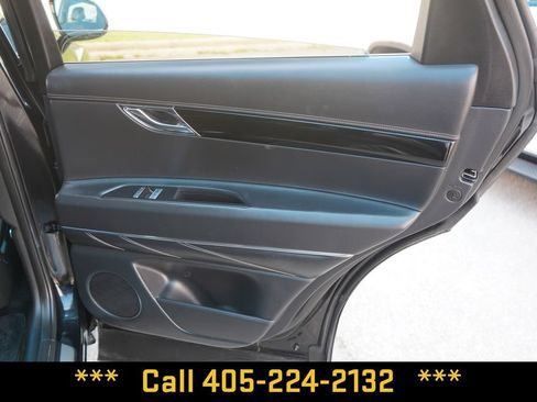 Used 2025 Genesis GV80 2.5T Standard AWD/4WD image 21