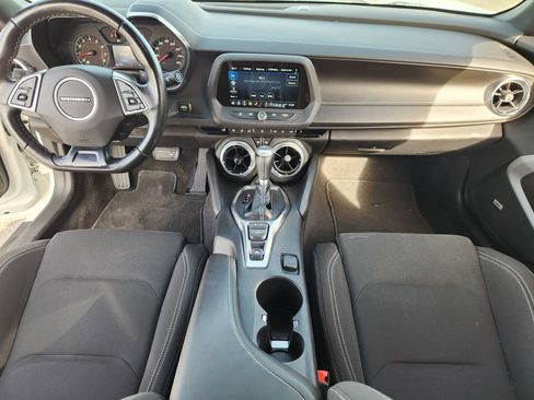 Used 2021 Chevrolet Camaro LT w/ Technology Package image 25
