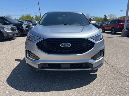 Certified 2024 Ford Edge ST-Line AWD/4WD image 2