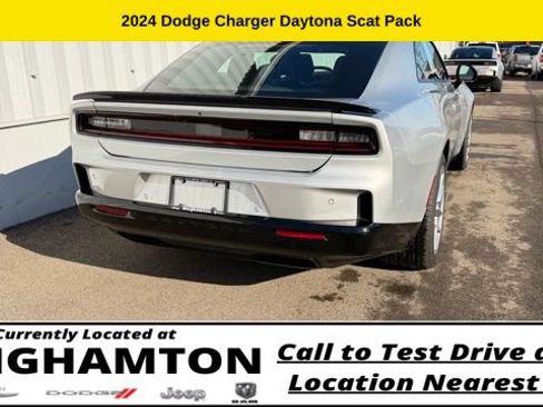 Used 2024 Dodge Charger Daytona Scat Pack w/ Plus Group AWD/4WD image 10