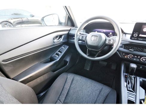 Used 2024 Honda Accord EX image 9