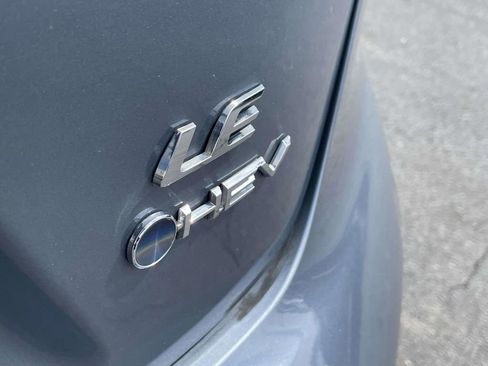 Used 2025 Toyota Corolla LE FWD image 9