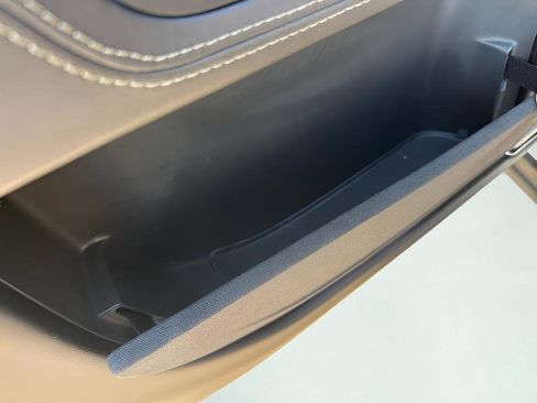 Used 2022 Rivian R1S Adventure image 16