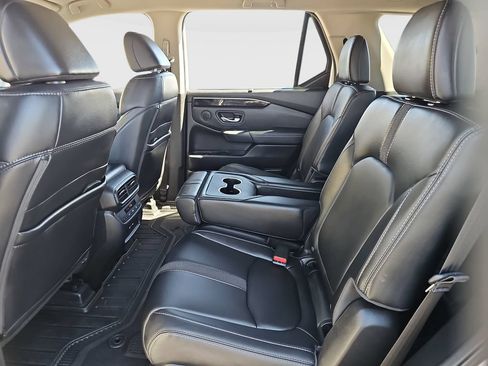 Used 2025 Honda Pilot EX-L image 20