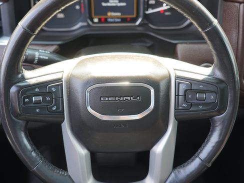 Used 2021 GMC Yukon XL Denali w/ Denali Premium Package AWD/4WD image 23