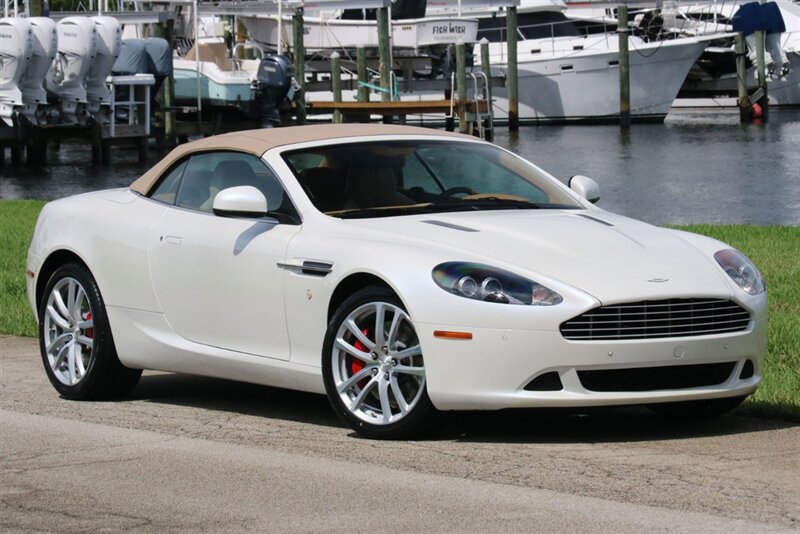 Used 2011 Aston Martin DB9 Volante RWD image 4