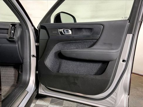 Used 2023 Volvo XC40 Recharge Ultimate w/ Protection Package Premier AWD/4WD image 23