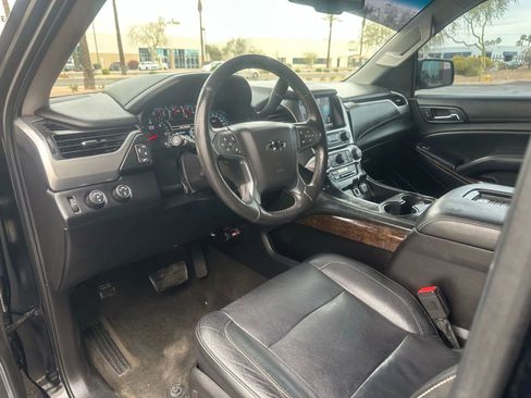 Used 2015 Chevrolet Suburban LT w/ Luxury Package image 10