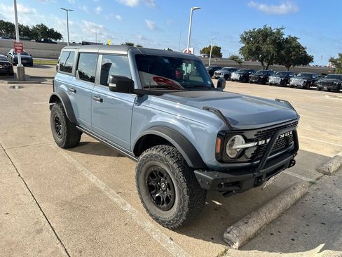 Used 2023 Ford Bronco Wildtrak AWD/4WD image 2