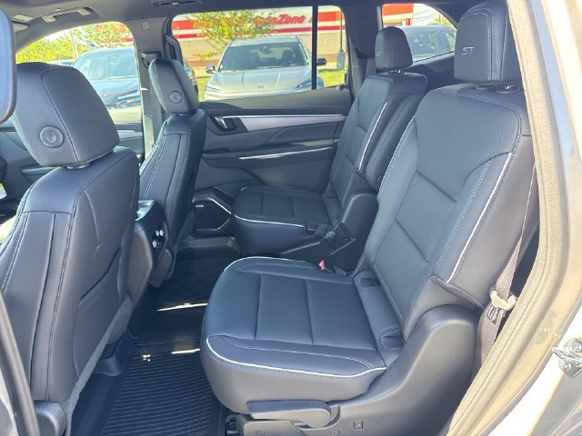 New 2027 Buick Enclave Sport Touring w/ Power Package AWD/4WD image 14