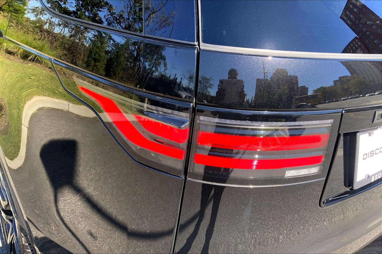 Certified 2025 Land Rover Discovery Dynamic SE AWD/4WD image 28