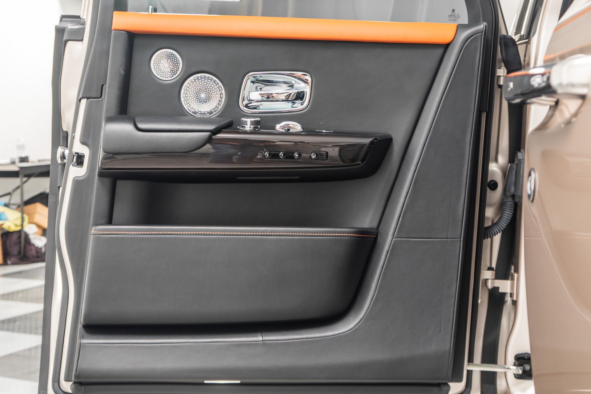 Used 2019 Rolls-Royce Phantom Sedan RWD image 48