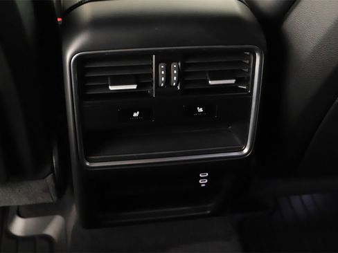 Used 2021 Porsche Cayenne GTS image 21