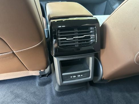 Used 2023 Volkswagen ID.4 Pro image 31