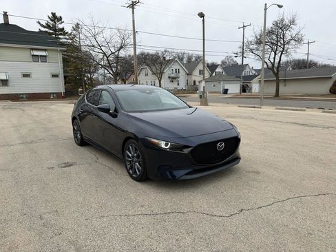 Used 2019 MAZDA MAZDA3 Hatchback w/ Premium Package image 1