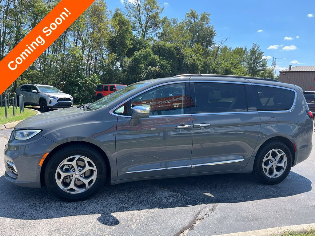 Used 2022 Chrysler Pacifica Limited FWD image 6