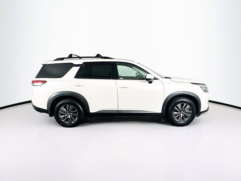 Used 2023 Nissan Pathfinder SV w/ SV Premium Package AWD/4WD image 10