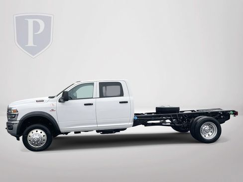 New 2026 RAM 4500 Tradesman w/ Chrome Appearance Group AWD/4WD image 5