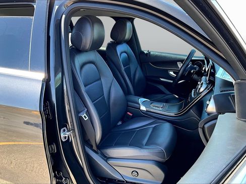 Used 2022 Mercedes-Benz GLC 300 image 7