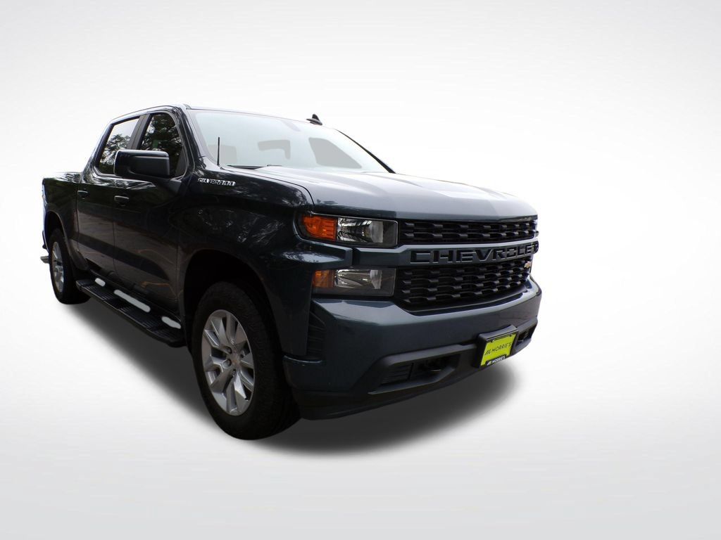 Used 2020 Chevrolet Silverado 1500 Custom w/ Custom Value Package AWD/4WD image 9