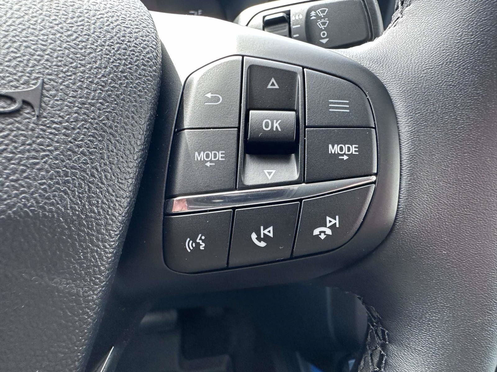 Used 2026 Ford Maverick XLT w/ Equipment Group 301A AWD/4WD image 19