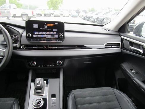 Used 2024 Mitsubishi Outlander SE image 28