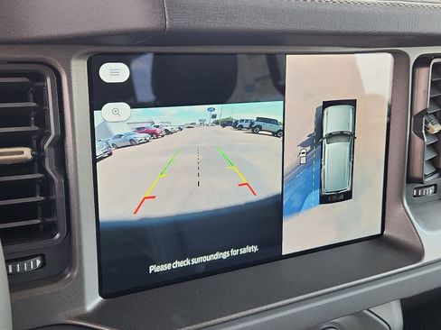 New 2025 Ford Bronco Badlands image 14