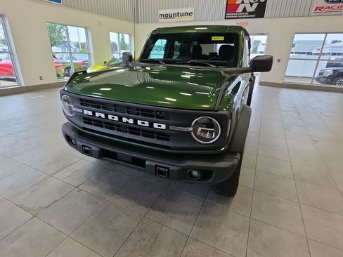 Used 2023 Ford Bronco Black Diamond AWD/4WD image 2