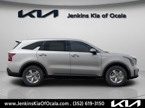 New 2026 Kia Sorento LX image 2