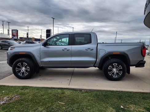 Used 2024 GMC Canyon AT4 w/ AT4 Premium Package image 9
