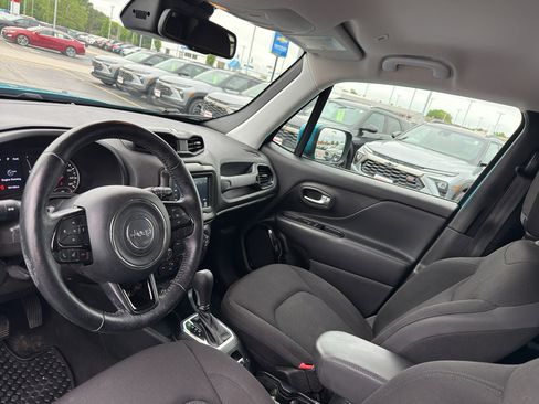 Used 2019 Jeep Renegade Altitude w/ Quick Order Package 2XM AWD/4WD image 25
