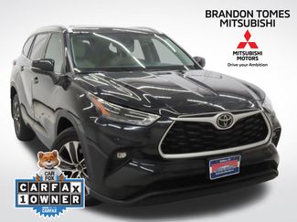 Used 2022 Toyota Highlander XLE AWD/4WD video 1