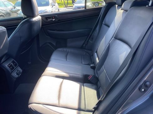Used 2019 Subaru Outback 2.5i Limited AWD/4WD image 14