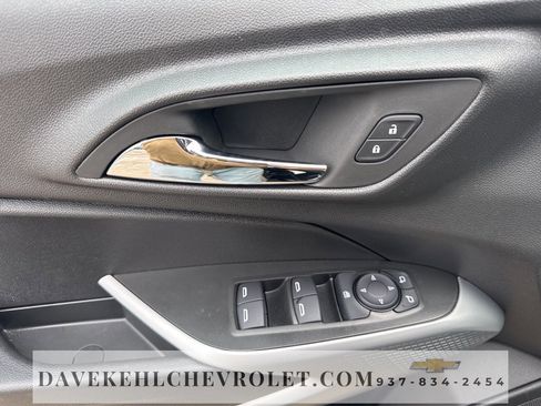 Used 2025 Chevrolet Trax RS w/ Driver Confidence Package image 18