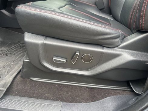 Used 2023 Ford Expedition Limited image 15