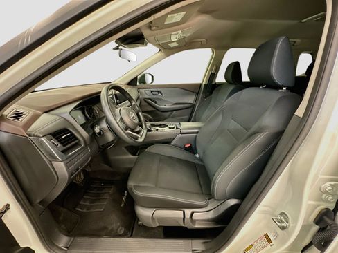 Used 2023 Nissan Rogue S AWD/4WD image 13