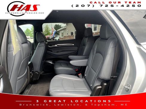 Used 2022 Buick Enclave Premium image 10
