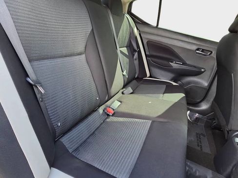 Used 2021 Nissan Versa SV image 14