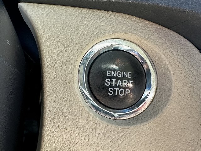 Used 2015 Toyota Sienna XLE Premium FWD image 30