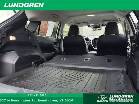 Used 2024 Subaru Crosstrek 2.0i Premium image 16