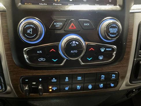 Used 2018 RAM 1500 Laramie w/ Convenience Group image 19