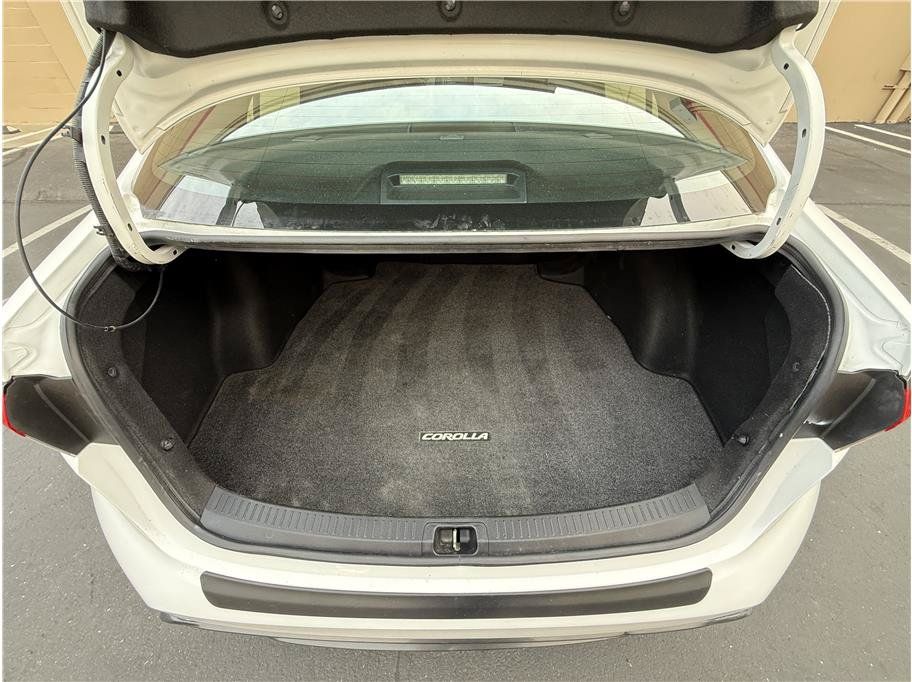 Used 2020 Toyota Corolla SE w/ Protection Package FWD image 22