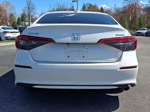Used 2023 Honda Civic Sport image 5