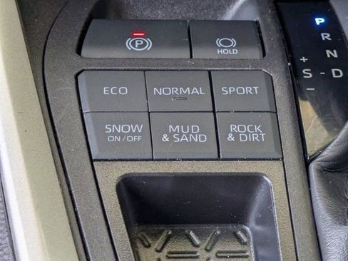 Used 2024 Toyota RAV4 LE image 21