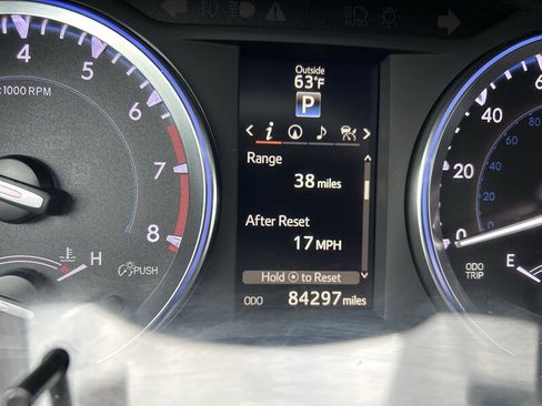 Used 2016 Toyota Highlander Limited Platinum AWD/4WD image 17