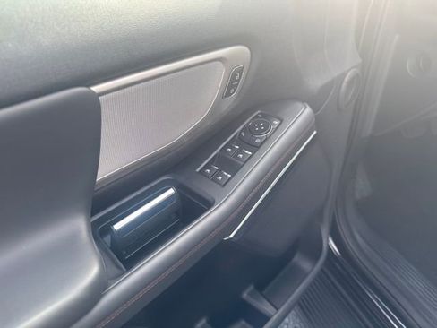 Used 2025 Ford Expedition Active image 13