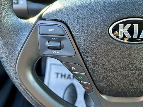 Used 2017 Kia Forte LX image 27