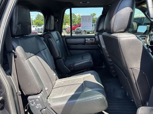 Used 2017 Lincoln Navigator L Reserve AWD/4WD image 23