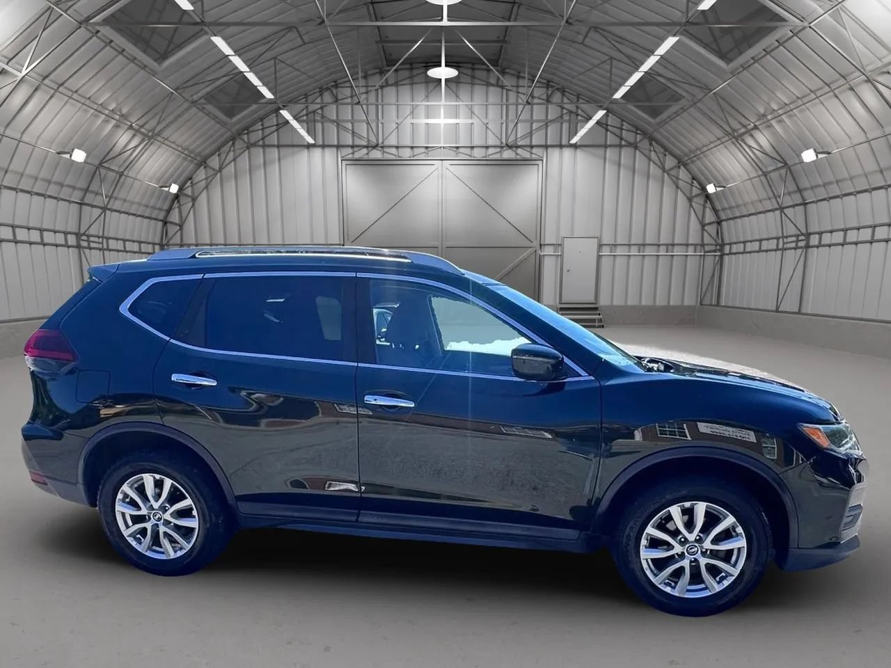 Used 2019 Nissan Rogue SV AWD/4WD image 2